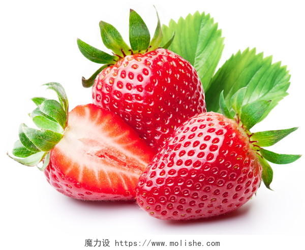 白底新鲜水果草莓切开的草莓